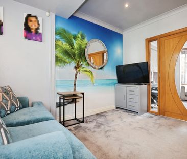 3 Bed Terraced House, The Martyrs Close, CV3 - Photo 6