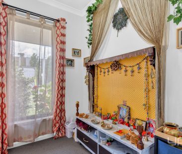 Stylish Family Living in Waterhaven Estate !! - Photo 6