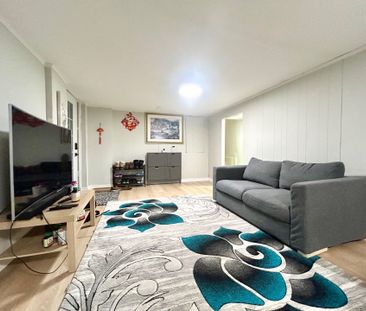 For Lease - 27 Hayward Crescent Unit# Basement, Toronto, Ontario - Photo 3