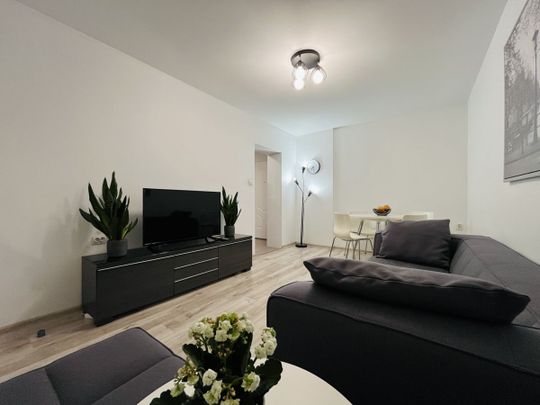 Po remoncie | Loggia | Świetna komunikacja 38 m² - Photo 1