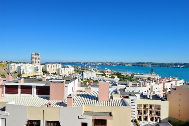 Apartamento T3 para arrendamento com extraordinária vista sobre a floresta, o rio e o mar. - Photo 1