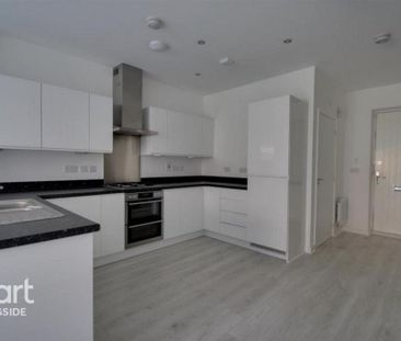 2 bedroom terraced house to rent - Photo 4