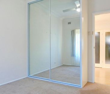 Spacious 4 Bedroom In Sought After Location - Photo 2