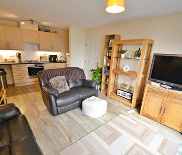 2 bedroom flat to rent - Photo 3