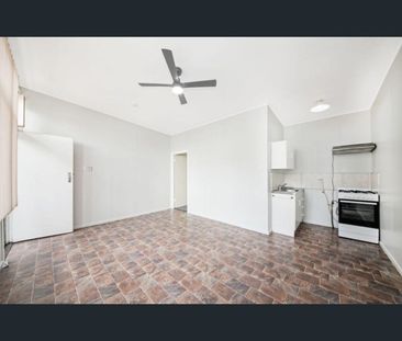 6/11 Line Street, Woolloongabba, Qld 4102 - Photo 4