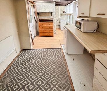 2 bedroom semi-detached house to rent - Photo 5