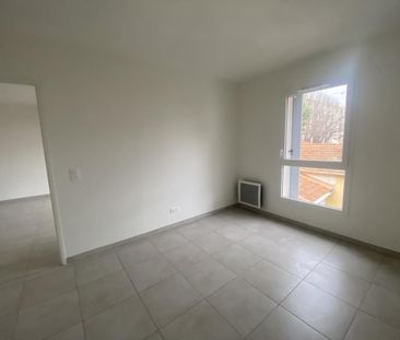 Location Appartement 3 pièces 71m² NIMES 30900 - Photo 5