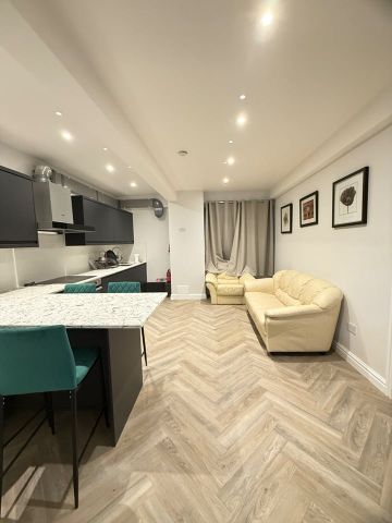 3 Bed Flat, Tuscany House, M1 - Photo 2