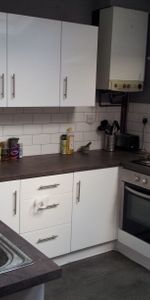 265 TIVERTON ROAD - Photo 3