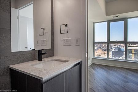 For Lease - 405 DUNDAS Street Unit# 728, Oakville, Ontario - Photo 4