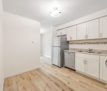 For Lease - 394 Eaton Place, Oakville, Ontario - Photo 2