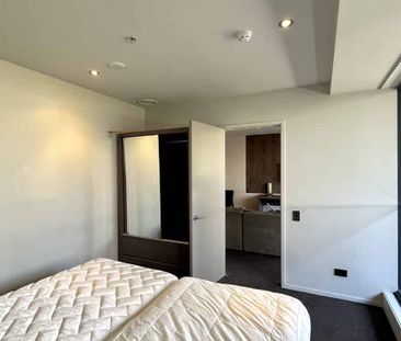 Spacious 2 bedrooms Furnished Apartment - Photo 2