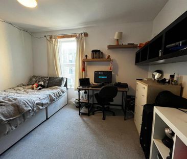 4 bedroom private hall to rent - Photo 3