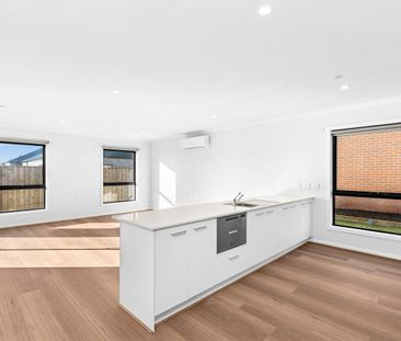 Modern Accessible Home with 3 Beds & 3 Baths - Photo 3