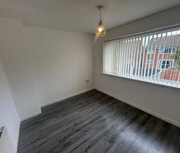 3 bedroom semi-detached house to rent - Photo 6