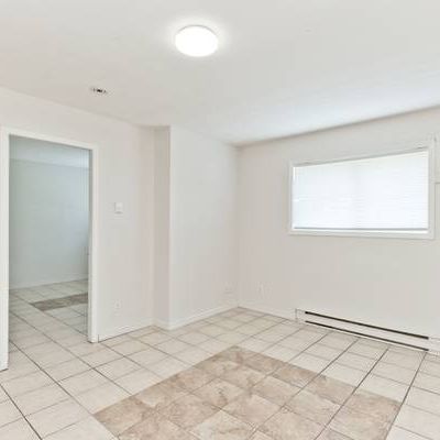 $1490/ 1Br - Spacious 1 Bedroom apartment for rent - Photo 3