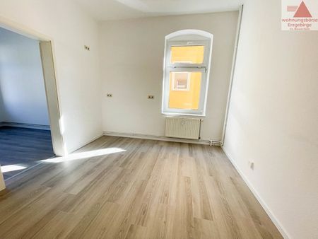 Frisch renoviert – Gemütliche 3-Raum-Wohnung in Aue - Photo 4
