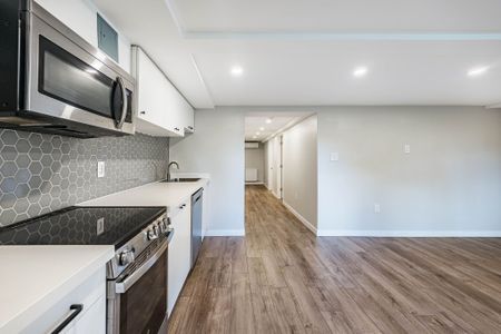 For Lease - 32 ELLIS Avenue, Toronto, Ontario - Photo 2