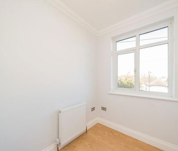 4 bedroom semi-detached house to rent - Photo 3