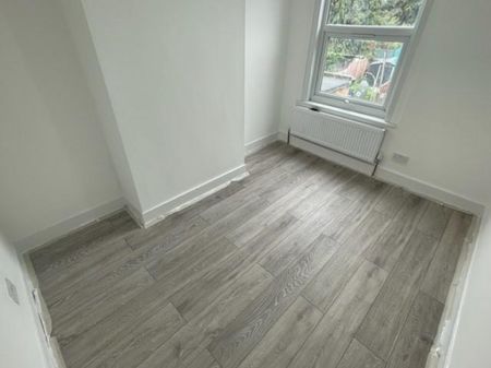 3 Bedroom House To Let - Photo 3