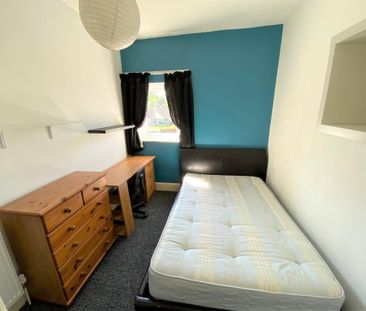 4 bedroom terraced house to rent - Photo 4