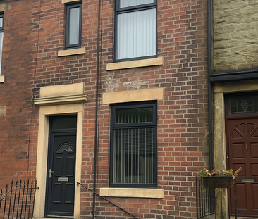 3 bedroom terraced house to rent - Photo 2