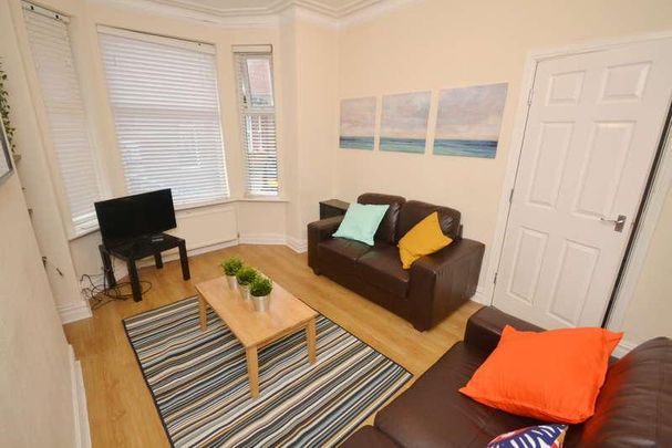 Albion Road, Fallowfield, Manchester, M14 - Photo 1