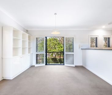 SUPERIOR TOWNHOUSE WITH IT ALL! - Photo 6