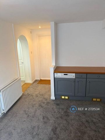 3 bedroom detached house to rent - Photo 4
