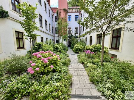 Wunderschöne Altbauwohnung in denkmalgeschütztem Haus nahe Schottentor - Photo 5