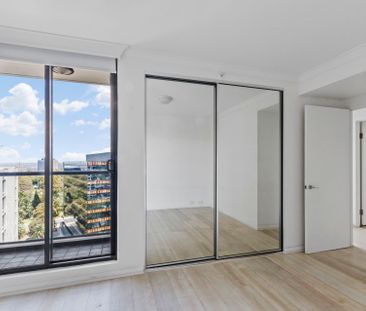 Amazing Unit in Forum West - Photo 3