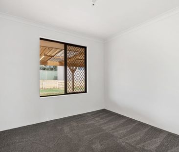 3 x 1 CORNER BLOCK - IDEAL LOCATION - Photo 4