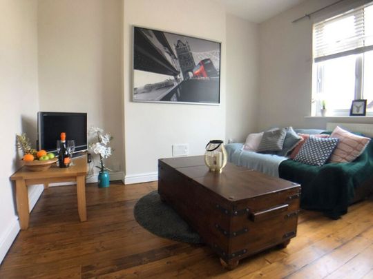 4 bed Apartment for Rent - Photo 1
