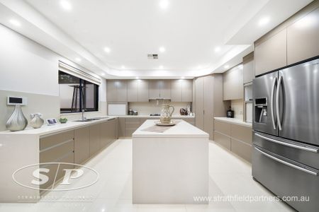 Immaculate Family Home in Prime Location - Photo 5