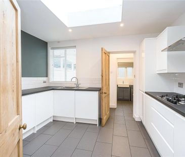 3 bedroom terraced house to rent - Photo 6