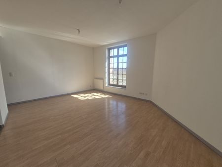 Location Appartement 2 pièces 48m² ARMENTIERES 59280 - Photo 3