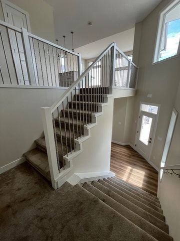 $3,650 Modern Family Home Ladysmith 3 bedroom plus den - Photo 4