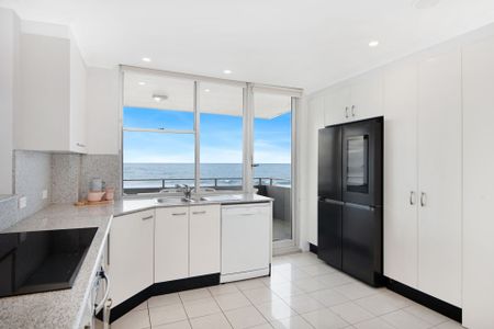 Narrabeen, 7/11-21 Ocean Street - Photo 2