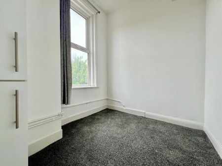 St. Augustine Road, Southsea - Photo 3