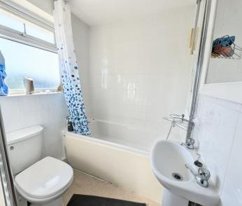 Cherry Holt, Newark, NG24 - Photo 5