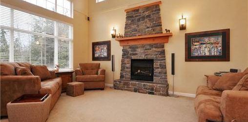 Bright, elegant 4 bed, 3 bath home in Sooke (Sunriver) - Photo 2