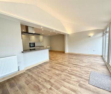 3 bedroom end of terrace house to rent - Photo 1