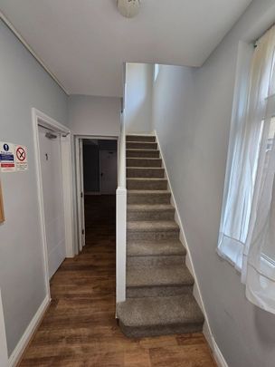 Studio Flat, Sunny Bank, SE25 - Photo 1