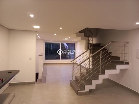 Casa com 3 quartos e 203m² para alugar em Higienópolis, Porto Alegre. - Foto 5