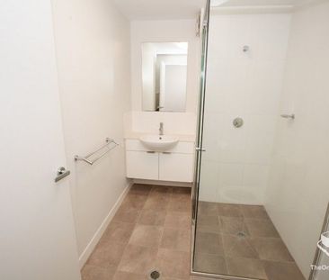 City Apartment Living - Photo 4