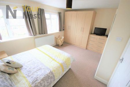 3 bedroom flat to rent - Photo 5