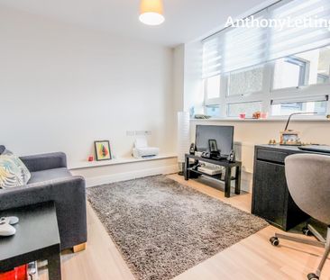 Skyline House, Swingate, Stevenage - Photo 1