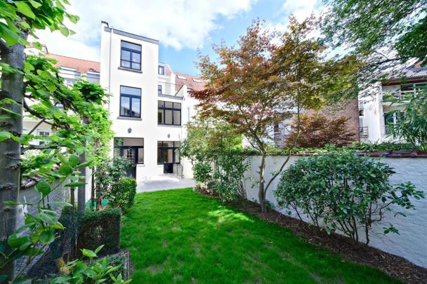 Idéalement Située, Superbe Maison avec Jardin, 5CH, 3SDB - Photo 1