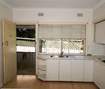 2/27 Royston Parade, Asquith, NSW 2077 - Photo 2