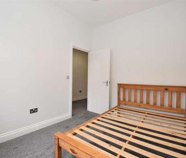 The Boulevard, Northgate, RH10 - Photo 1